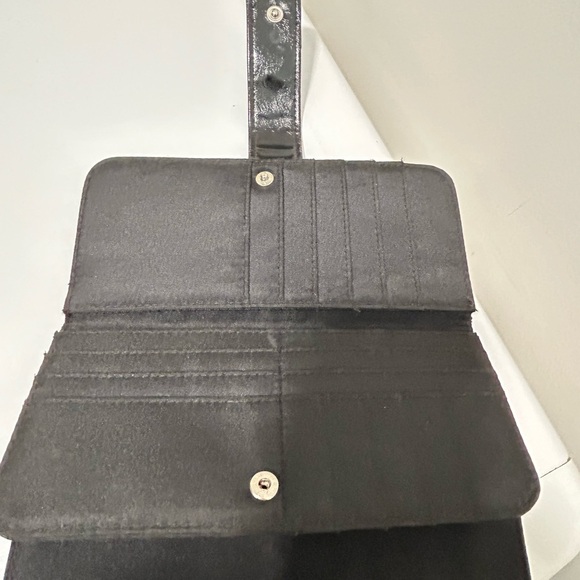 Kenneth Cole Reaction Black Wallet - Picture 8 of 12